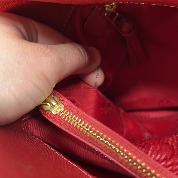 Tory Burch red Robinson satchel bag - Picture 5 of 10
